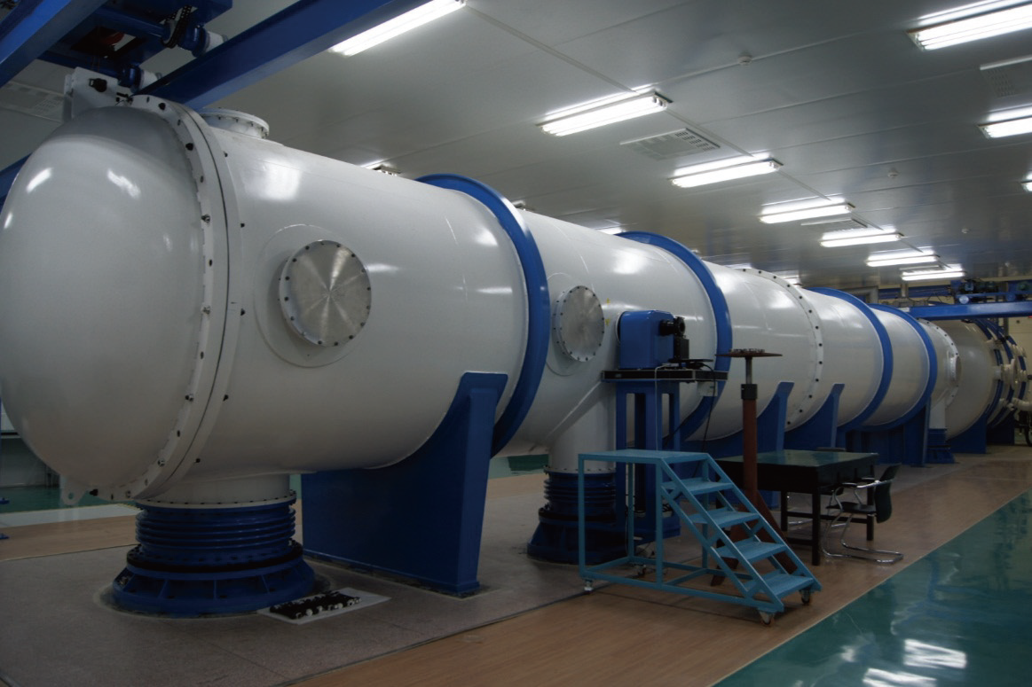 真空（低溫）大口徑平行光管