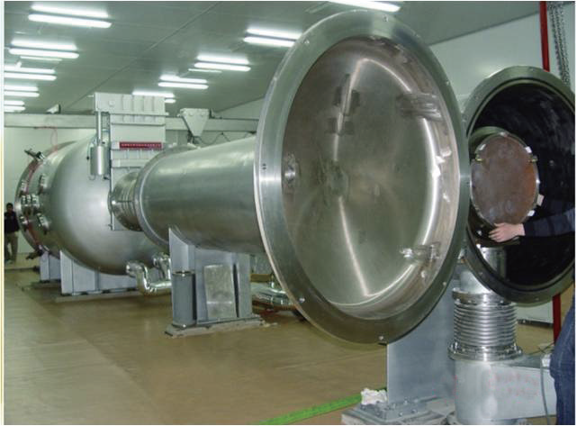 真空低溫中小口徑平行光管