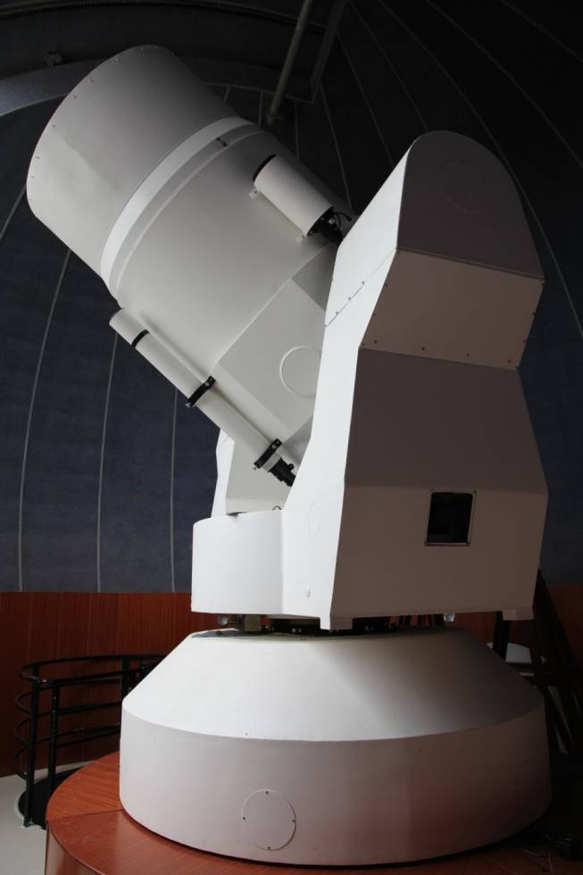 1米固定式激光測距望遠鏡